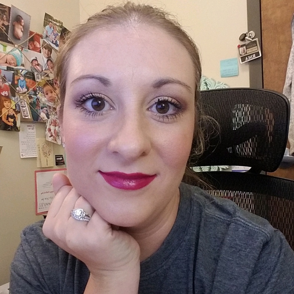 Meet your Posher, Alyssa